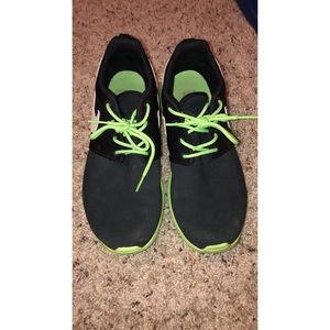 Nike Roshe Runs | Lime Green/Black